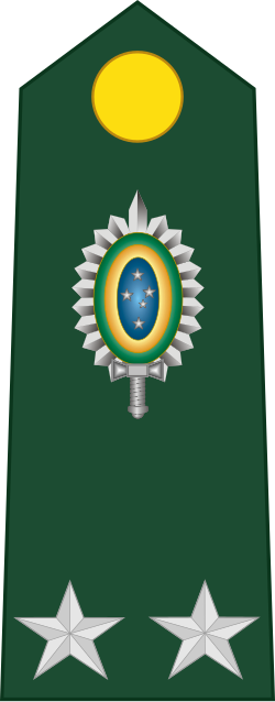 General de Brigada shoulder insignia